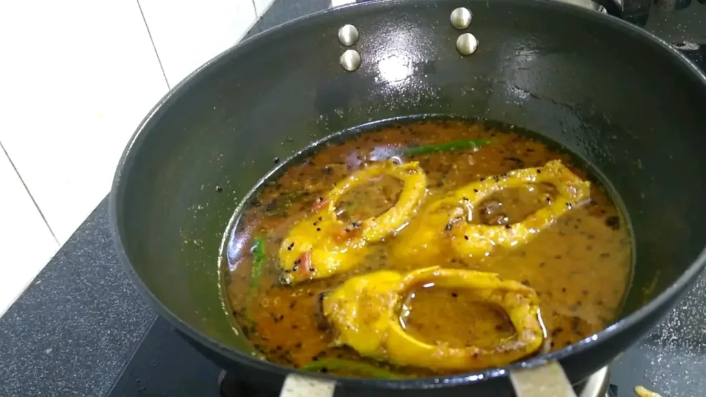 কাতলা মাছের পাতলা ঝোল রেসিপি 