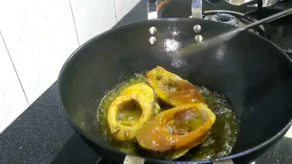 কাতলা মাছের পাতলা ঝোল রেসিপি 